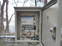 写真：警報装置JSK-030（警報ユニットAL-TypeA内蔵）